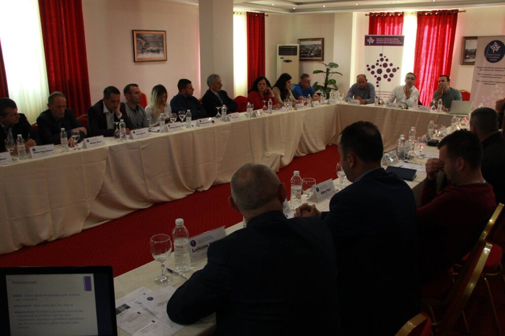 Në kuadër të projektit “Një përpjekje drejt një qeverisje lokale të qëndrueshme dhe funksionale” Instituti KLGI po mban modulin e parë me temën “Përkrahja e Komunave në Avancimin e Politikave Publike” në Republikën e Shqipërisë.
