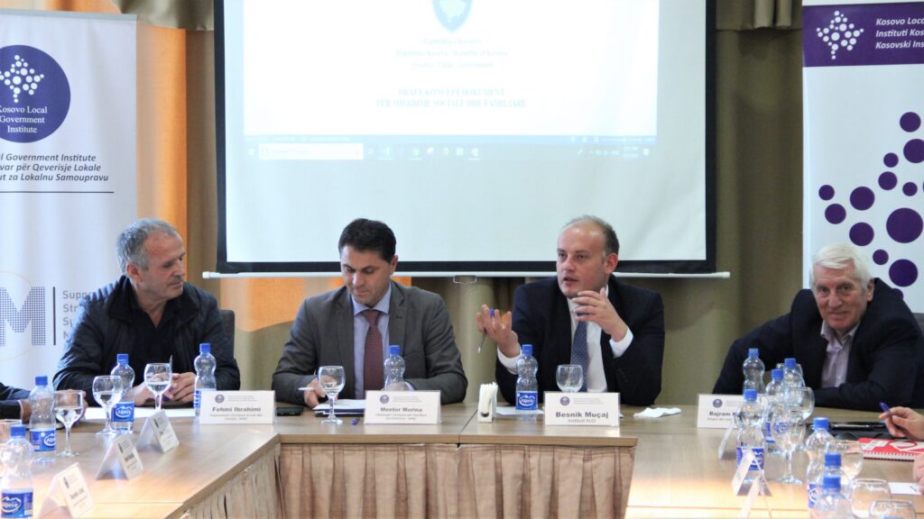 Instituti Kosovar për Qeverisje Lokale (KLGI) mbajti punëtorinë me temën ‘Ofrimi i Shërbimeve Sociale – Sfidat dhe Nevoja për Ndryshim’ që pati për qëllim trajtimin e temave specifike që ndërlidhen me ofrimin e shërbimeve sociale.