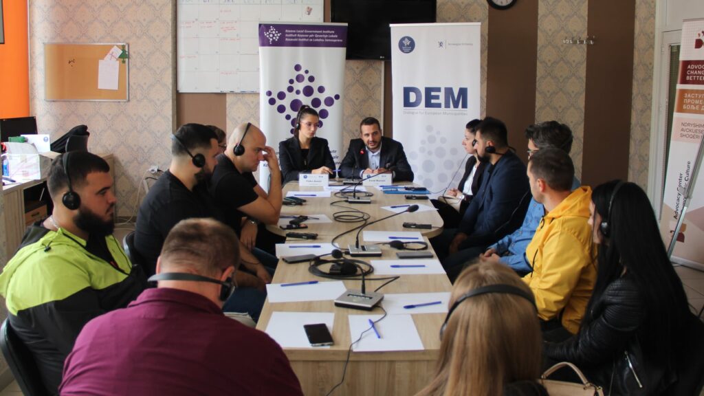 Punëtoria e cila u mbajt në Mitrovicën e Veriut, kishte për qëllim diskutimin dhe adresimin e problemeve dhe sfidave me të cilat ballafaqohen komunitetet në nivel lokal.