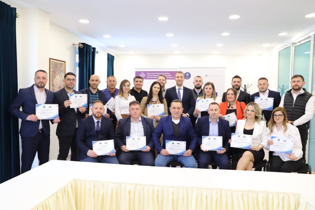 Zyrtarët Komunalë certifikohen nga programi Akademia për Qeverisje Lokale – LGA