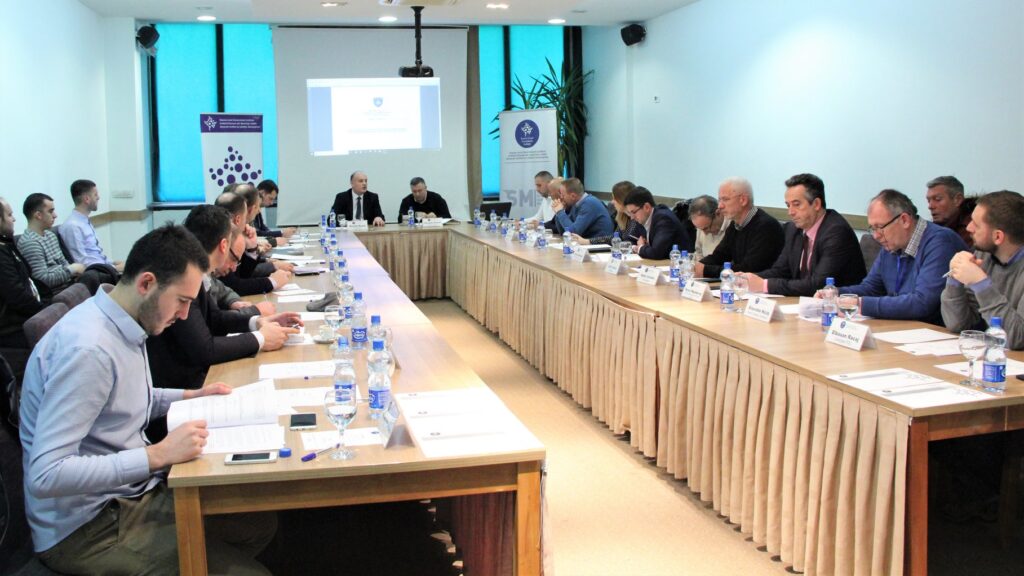 KLGI organizoi diskutim publik për dy projekt-rregulloret e Ministrisë së Financave