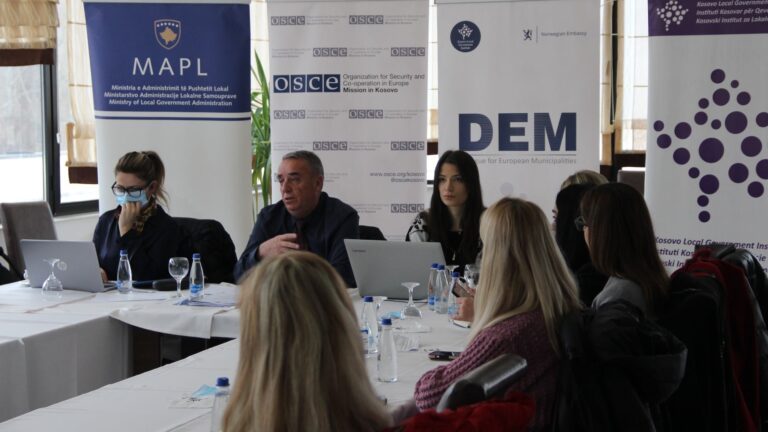 Read more about the article Diskutim lidhur me iniciativat për bashkëpunim ndërkomunal në regjionin e Mitrovicës