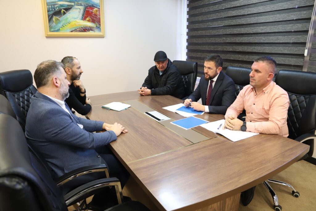 The Social Audit Group held a meeting with the mayor of the Municipality of Shterpce